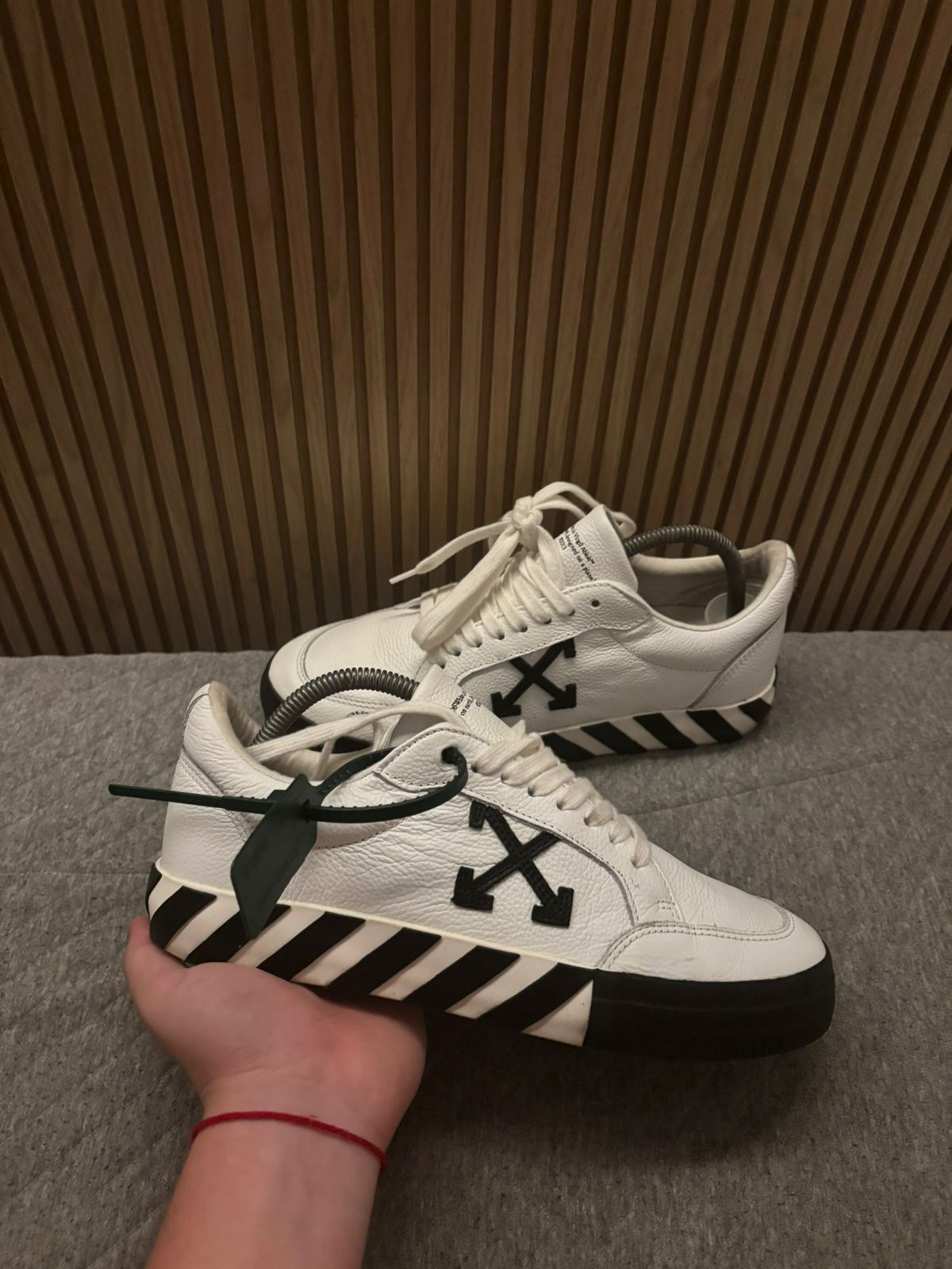 OFF WHITE VULCANIZED